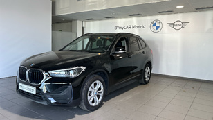 Fotos de BMW X1 xDrive25e color Negro. Año 2021. 162KW(220CV). Híbrido Electro/Gasolina. En concesionario BYmyCAR Madrid - Alcalá de Madrid
