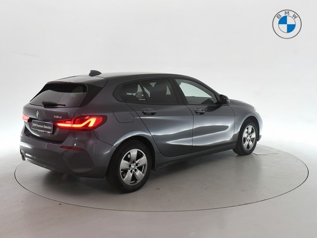 BMW Serie 1 116d color Gris oscuro. Año 2021. 85KW(116CV). Diésel. En concesionario BYmyCAR Madrid - Alcalá de Madrid