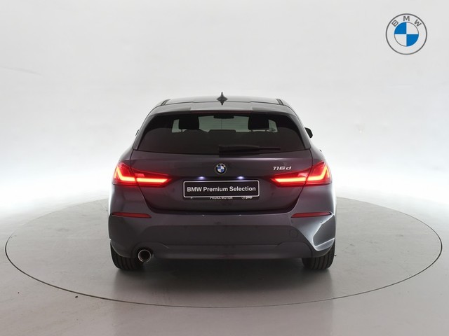BMW Serie 1 116d color Gris oscuro. Año 2021. 85KW(116CV). Diésel. En concesionario BYmyCAR Madrid - Alcalá de Madrid