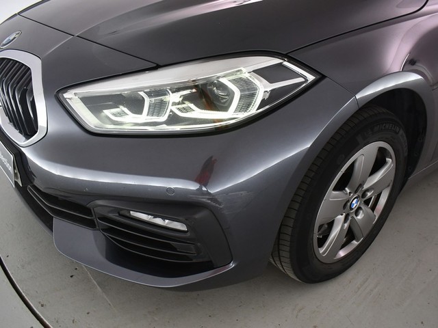 BMW Serie 1 116d color Gris oscuro. Año 2021. 85KW(116CV). Diésel. En concesionario BYmyCAR Madrid - Alcalá de Madrid
