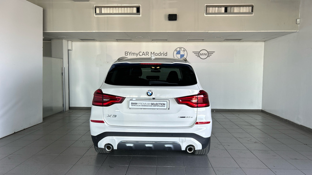 BMW X3 xDrive30e color Blanco. Año 2020. 215KW(292CV). Híbrido Electro/Gasolina. En concesionario BYmyCAR Madrid - Alcalá de Madrid