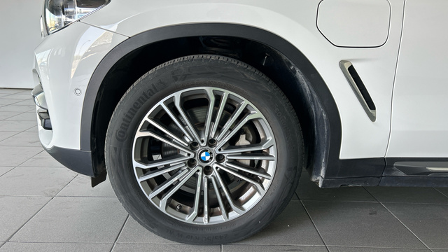 BMW X3 xDrive30e color Blanco. Año 2020. 215KW(292CV). Híbrido Electro/Gasolina. En concesionario BYmyCAR Madrid - Alcalá de Madrid