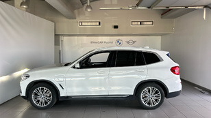 Fotos de BMW X3 xDrive30e color Blanco. Año 2020. 215KW(292CV). Híbrido Electro/Gasolina. En concesionario BYmyCAR Madrid - Alcalá de Madrid
