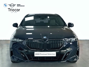 Fotos de BMW Serie 5 520d Touring color Negro. Año 2025. 145KW(197CV). Diésel. En concesionario Triocar Gijón (Bmw y Mini) de Asturias
