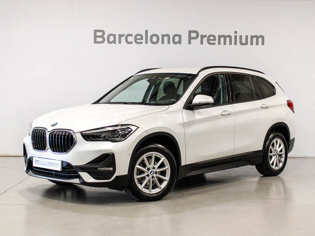 BMW X1 sDrive16d color Blanco. Año 2020. 85KW(116CV). Diésel. En concesionario Barcelona Premium -- GRAN VIA de Barcelona