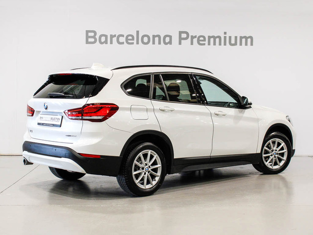 BMW X1 sDrive16d color Blanco. Año 2020. 85KW(116CV). Diésel. En concesionario Barcelona Premium -- GRAN VIA de Barcelona