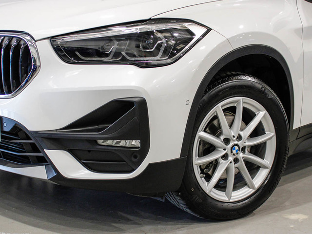 BMW X1 sDrive16d color Blanco. Año 2020. 85KW(116CV). Diésel. En concesionario Barcelona Premium -- GRAN VIA de Barcelona
