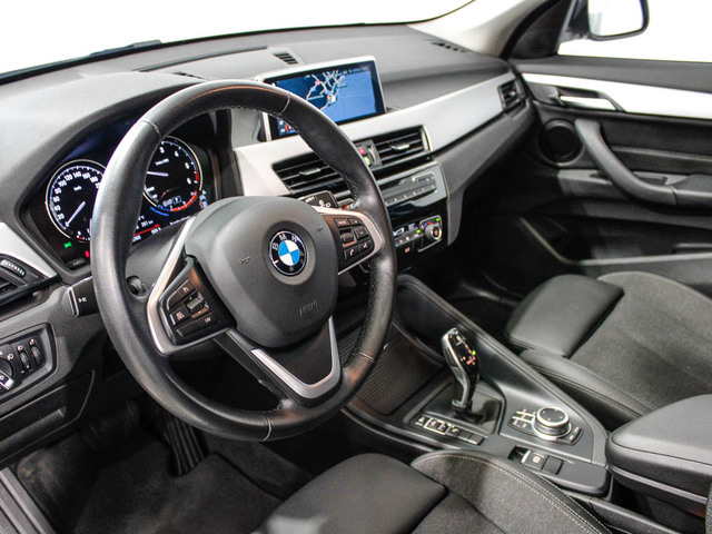 BMW X1 sDrive16d color Blanco. Año 2020. 85KW(116CV). Diésel. En concesionario Barcelona Premium -- GRAN VIA de Barcelona