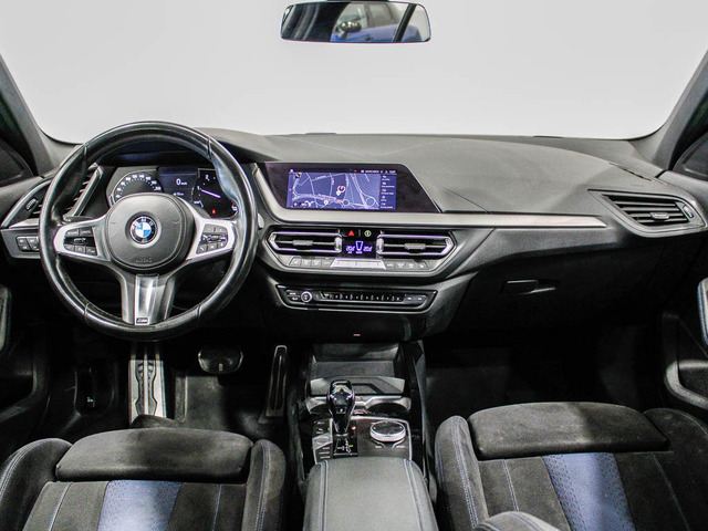 BMW Serie 1 116d color Blanco. Año 2021. 85KW(116CV). Diésel. En concesionario Barcelona Premium -- GRAN VIA de Barcelona