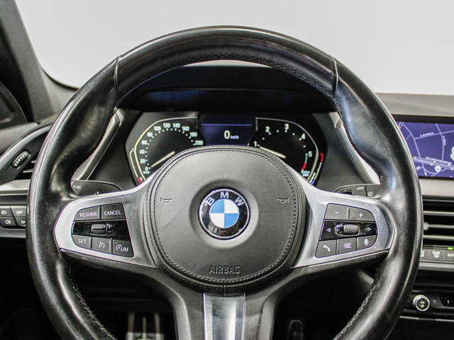 BMW Serie 1 116d color Blanco. Año 2021. 85KW(116CV). Diésel. En concesionario Barcelona Premium -- GRAN VIA de Barcelona