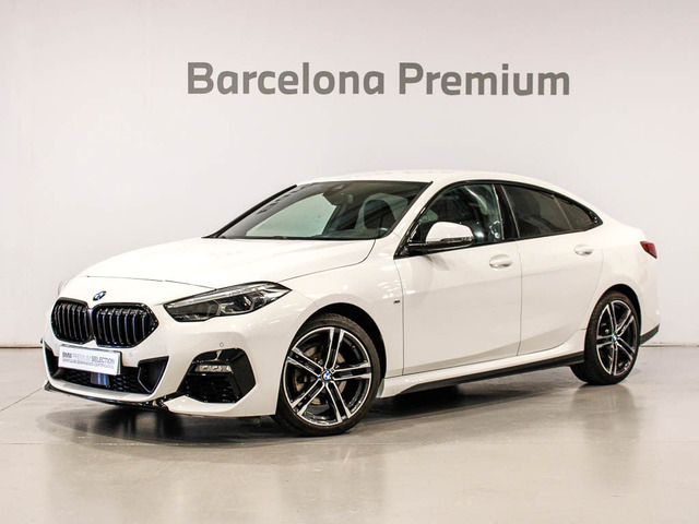 BMW Serie 2 218i Gran Coupe color Blanco. Año 2021. 103KW(140CV). Gasolina. En concesionario Barcelona Premium -- GRAN VIA de Barcelona