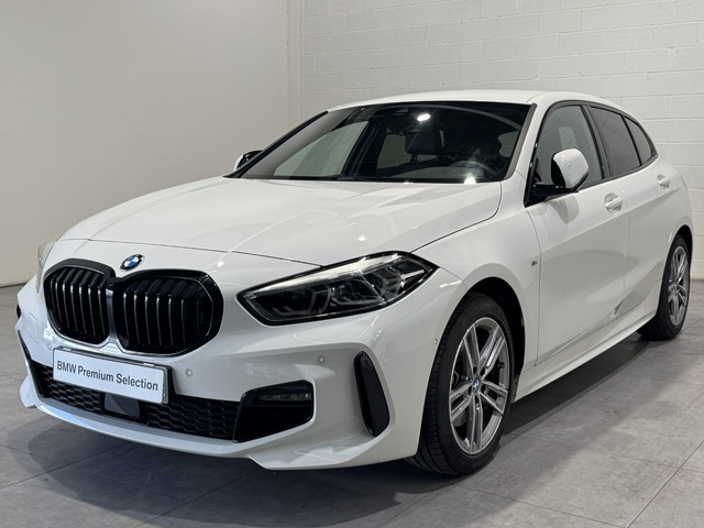 BMW Serie 1 118i color Blanco. Año 2023. 103KW(140CV). Gasolina. En concesionario Motor Munich Cadi - Manresa - VO de Barcelona