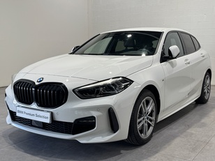 Fotos de BMW Serie 1 118i color Blanco. Año 2023. 103KW(140CV). Gasolina. En concesionario Motor Munich Cadi - Manresa - VO de Barcelona