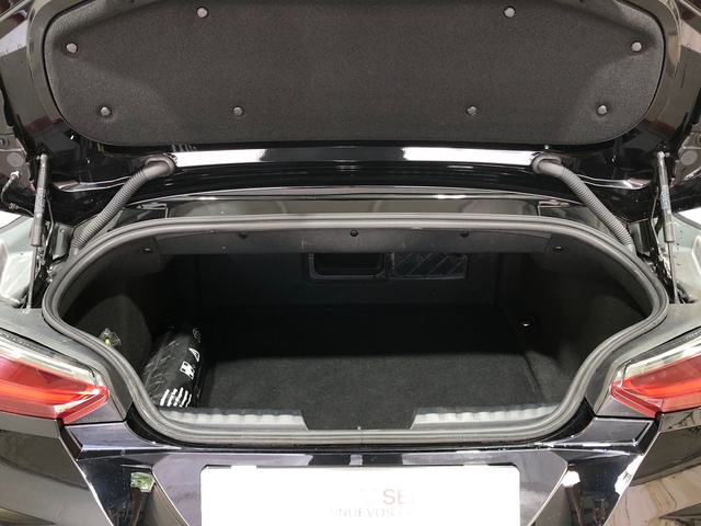 BMW Z4 M40i Cabrio color Negro. Año 2021. 250KW(340CV). Gasolina. En concesionario Movilnorte El Plantio de Madrid