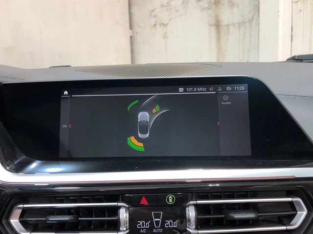 BMW Z4 M40i Cabrio color Negro. Año 2021. 250KW(340CV). Gasolina. En concesionario Movilnorte El Plantio de Madrid