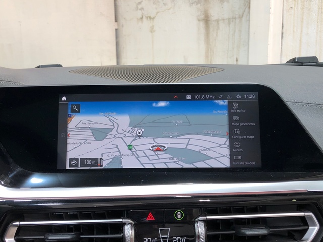 BMW Z4 M40i Cabrio color Negro. Año 2021. 250KW(340CV). Gasolina. En concesionario Movilnorte El Plantio de Madrid