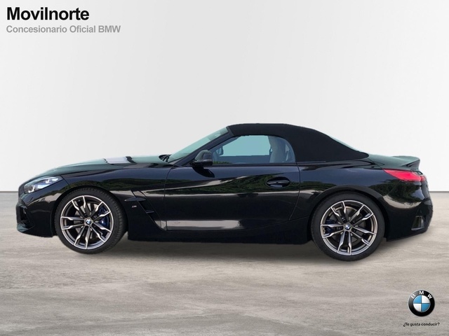 BMW Z4 M40i Cabrio color Negro. Año 2021. 250KW(340CV). Gasolina. En concesionario Movilnorte El Plantio de Madrid