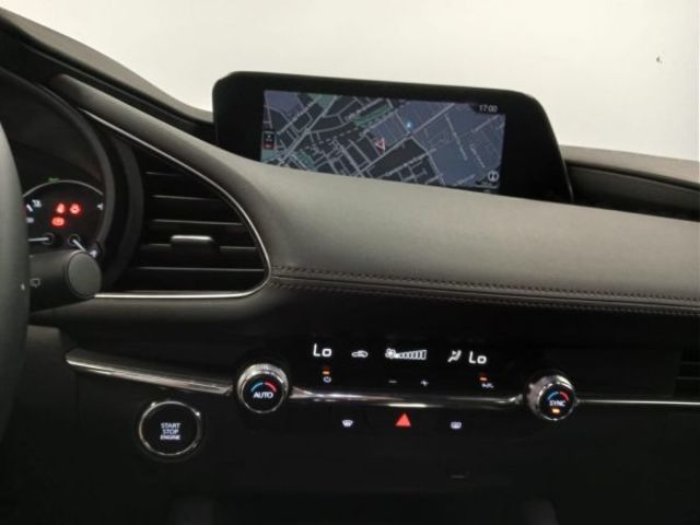 Mazda Mazda 3 2.0 Skyactiv-X Zenith 133 kW (181 CV)