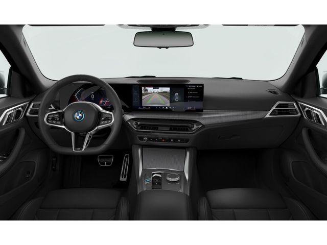 BMW i4 eDrive35 color Blanco. Año 2024. 210KW(286CV). Eléctrico. En concesionario San Rafael Motor LUCENA, S.L. de Córdoba