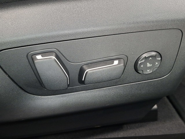 BMW i5 eDrive40 color Gris. Año 2025. 250KW(340CV). Eléctrico. En concesionario Automoviles Bertolin, S.L. de Valencia