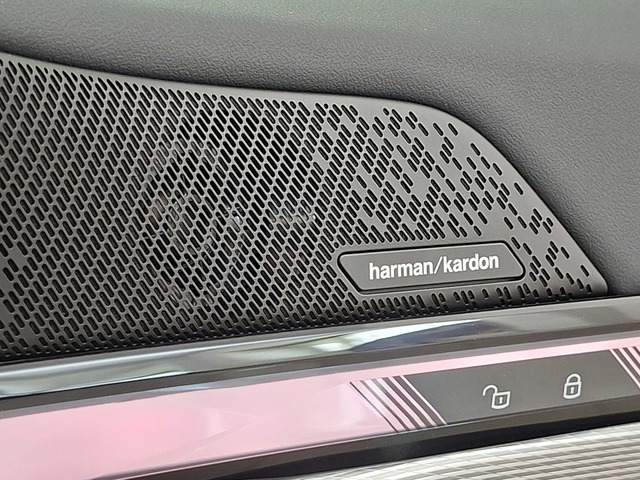 BMW i5 eDrive40 color Gris. Año 2025. 250KW(340CV). Eléctrico. En concesionario Automoviles Bertolin, S.L. de Valencia