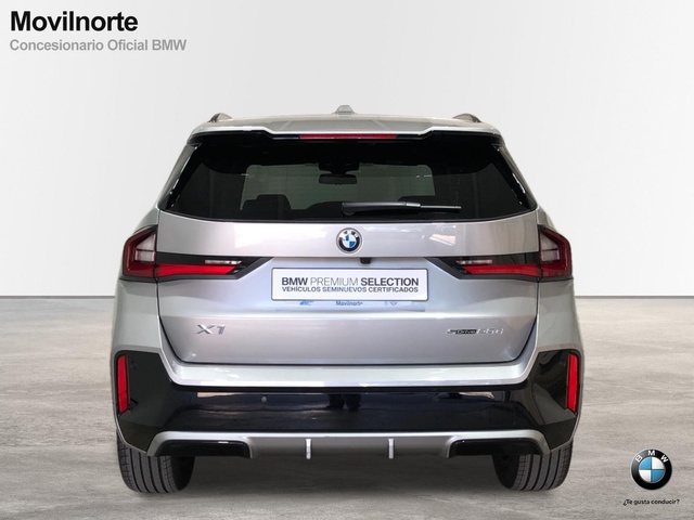 BMW X1 sDrive20d color Gris Plata. Año 2024. 120KW(163CV). Diésel. En concesionario Movilnorte El Plantio de Madrid