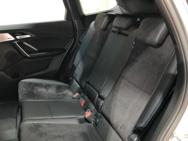 BMW X1 sDrive20d color Gris Plata. Año 2024. 120KW(163CV). Diésel. En concesionario Movilnorte El Plantio de Madrid