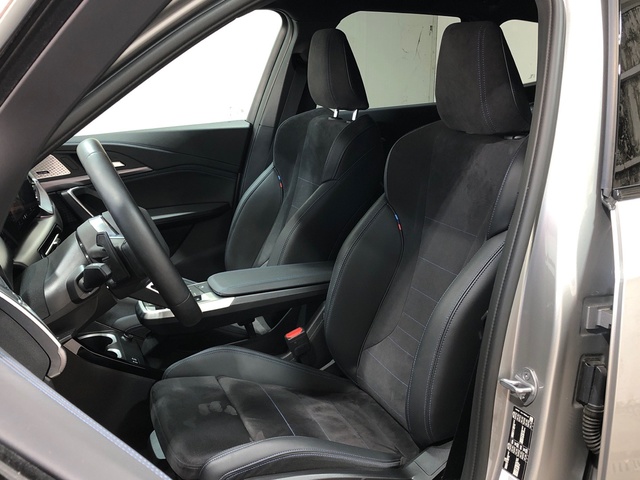 BMW X1 sDrive20d color Gris Plata. Año 2024. 120KW(163CV). Diésel. En concesionario Movilnorte El Plantio de Madrid