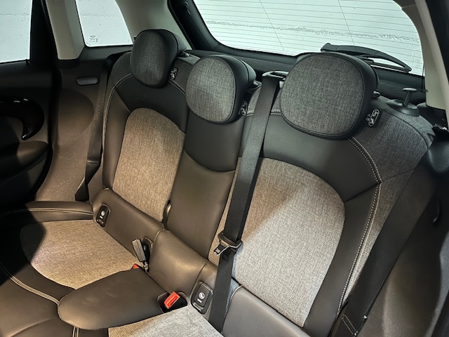 fotoG 8 del MINI MINI 5 Puertas Cooper 100 kW (136 CV) 136cv Gasolina del 2019 en Coruña