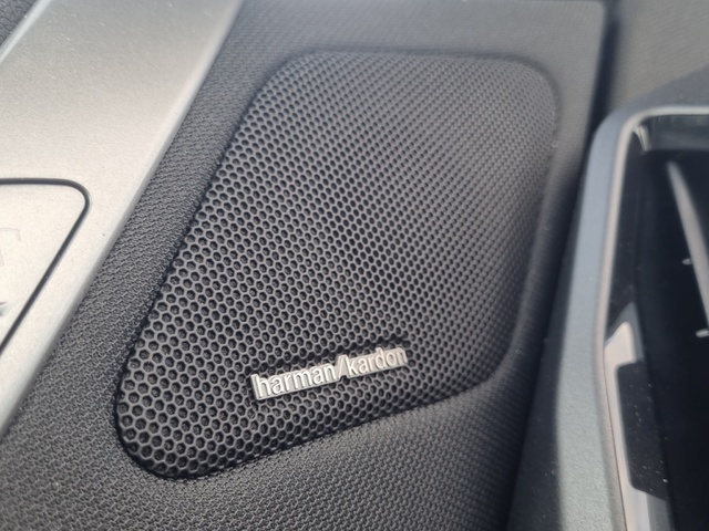 BMW iX xDrive45 color Azul. Año 2025. 300KW(408CV). Eléctrico. En concesionario SAN JUAN Automoviles Fersan S.A. de Alicante