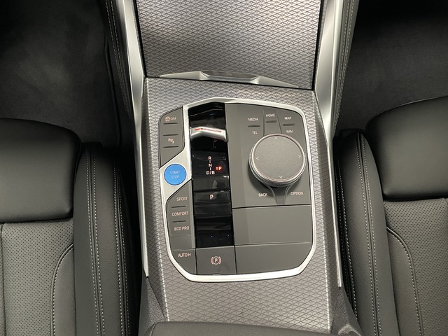 BMW i4 eDrive35 color Negro. Año 2025. 210KW(286CV). Eléctrico. En concesionario Maberauto de Castellón