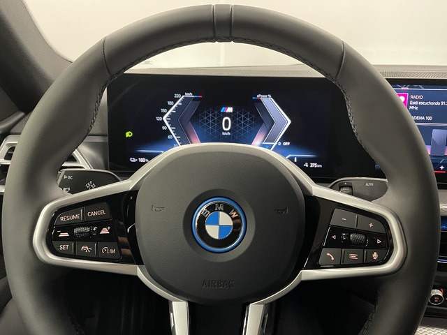 BMW i4 eDrive35 color Negro. Año 2025. 210KW(286CV). Eléctrico. En concesionario Maberauto de Castellón