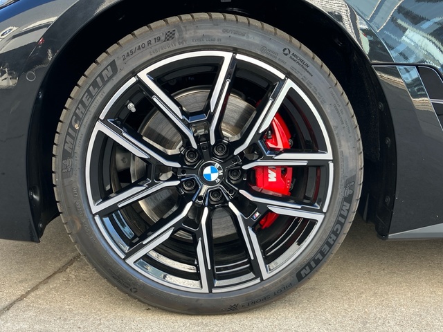 BMW Serie 4 420d Gran Coupe color Negro. Año 2025. 140KW(190CV). Híbrido Electro/Diesel. En concesionario Bernesga Motor León (Bmw y Mini) de León