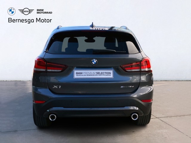 BMW X1 sDrive18d color Gris. Año 2022. 110KW(150CV). Diésel. En concesionario Bernesga Motor León (Bmw y Mini) de León