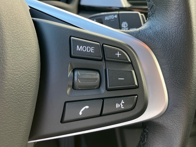 BMW X1 sDrive18d color Gris. Año 2022. 110KW(150CV). Diésel. En concesionario Bernesga Motor León (Bmw y Mini) de León