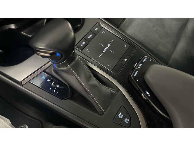 Lexus UX 250h Premium 135 kW (184 CV)