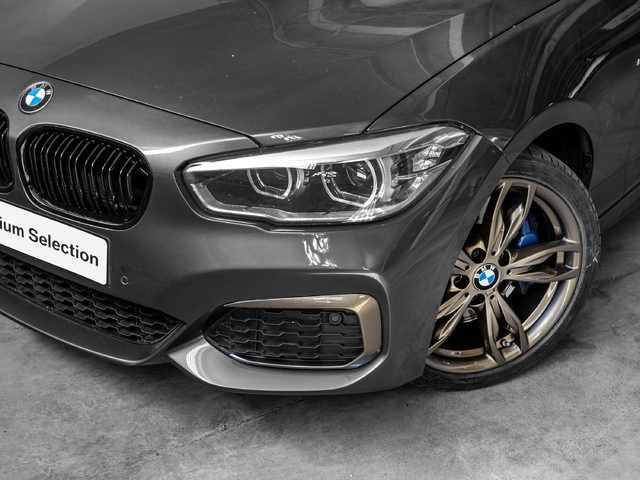 BMW Serie 1 M140i color Gris. Año 2017. 250KW(340CV). Gasolina. En concesionario Caetano Cuzco, Alcalá de Madrid