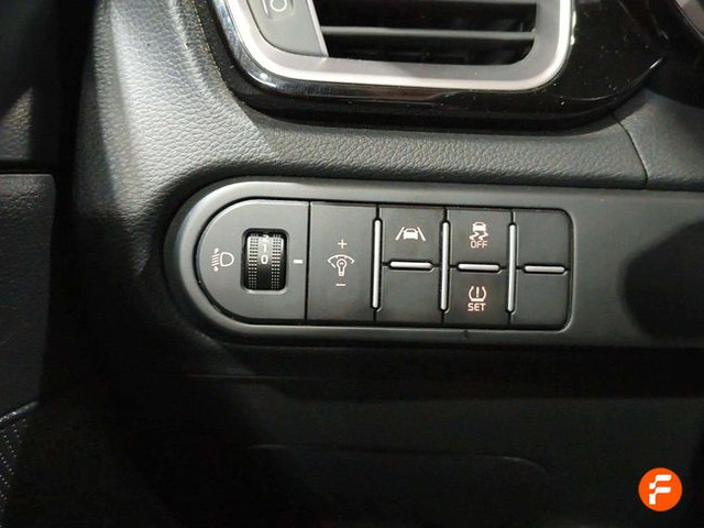 Foto 23 Kia Ceed 1.0 MHEV Tech DCT 88 kW (120 CV)