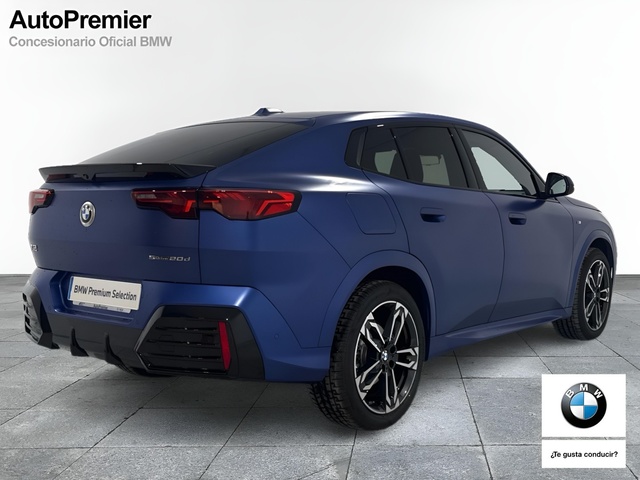 BMW X2 sDrive20d color Azul. Año 2025. 120KW(163CV). Diésel. En concesionario Auto Premier, S.A. - MADRID de Madrid