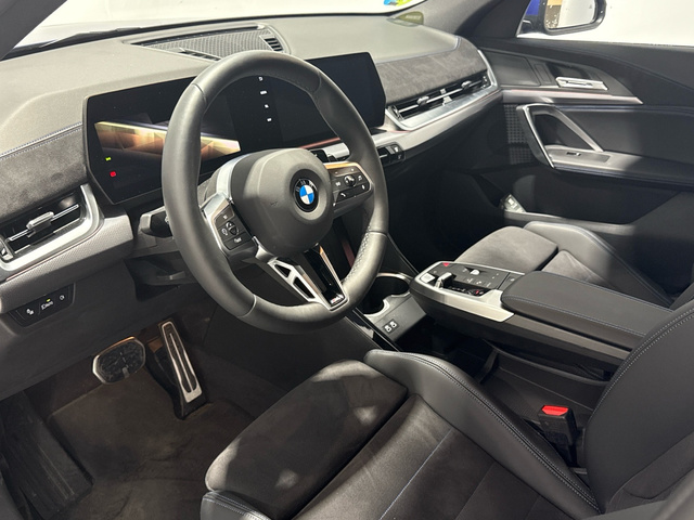 BMW X2 sDrive20d color Azul. Año 2025. 120KW(163CV). Diésel. En concesionario Auto Premier, S.A. - MADRID de Madrid