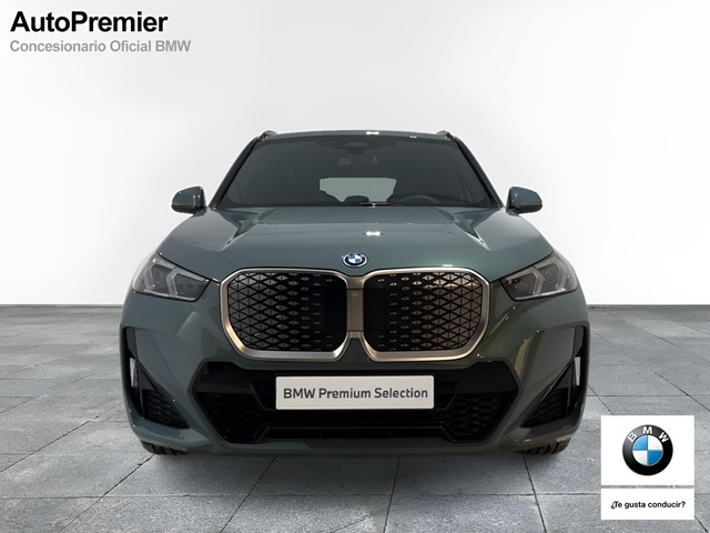 BMW iX1 xDrive30 color Verde. Año 2025. 230KW(313CV). Eléctrico. En concesionario Auto Premier, S.A. - MADRID de Madrid