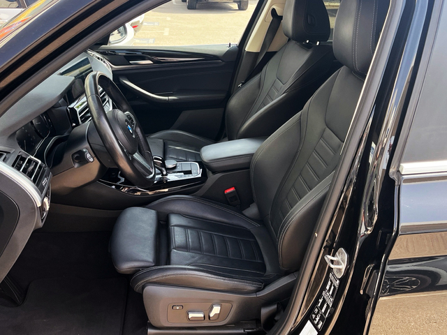 BMW X3 xDrive20d color Negro. Año 2022. 140KW(190CV). Diésel. En concesionario CARTAGENA PREMIUM S.L. de Murcia
