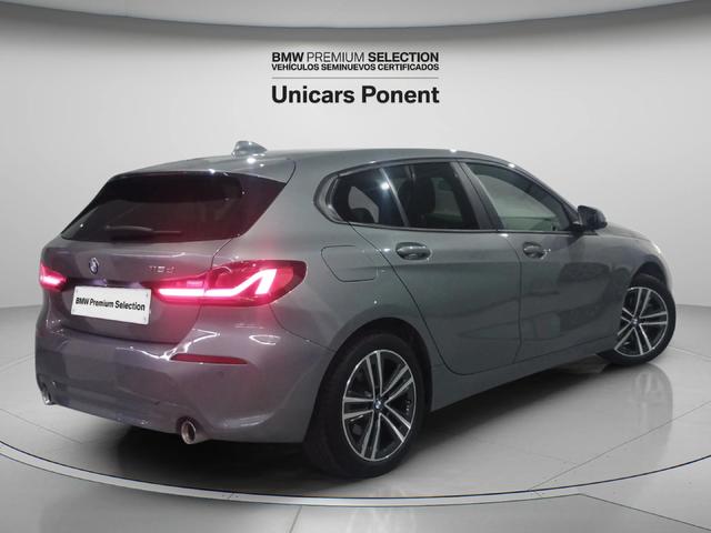 BMW Serie 1 118d color Gris. Año 2022. 110KW(150CV). Diésel. En concesionario Unicars Ponent de Lleida