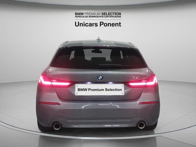 BMW Serie 1 118d color Gris. Año 2022. 110KW(150CV). Diésel. En concesionario Unicars Ponent de Lleida