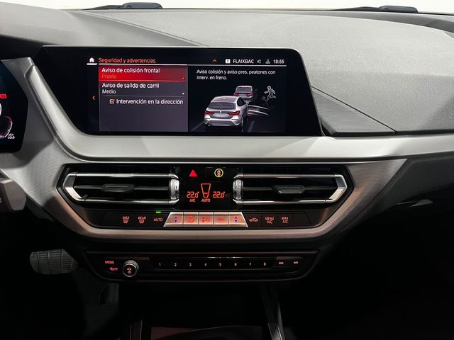 BMW Serie 1 118d color Gris. Año 2022. 110KW(150CV). Diésel. En concesionario Unicars Ponent de Lleida