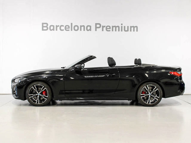 BMW Serie 4 420i Cabrio color Negro. Año 2024. 135KW(184CV). Gasolina. En concesionario Barcelona Premium -- GRAN VIA de Barcelona