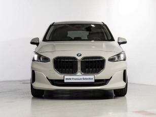 Fotos de BMW Serie 2 218d Active Tourer color Blanco. Año 2025. 110KW(150CV). Diésel. En concesionario Oliva Motor Girona de Girona