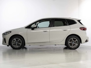 Fotos de BMW Serie 2 218d Active Tourer color Blanco. Año 2025. 110KW(150CV). Diésel. En concesionario Oliva Motor Girona de Girona