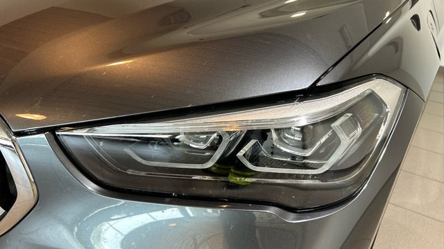 BMW X1 xDrive25e color Gris. Año 2021. 162KW(220CV). Híbrido Electro/Gasolina. En concesionario BYmyCAR Madrid - Alcalá de Madrid