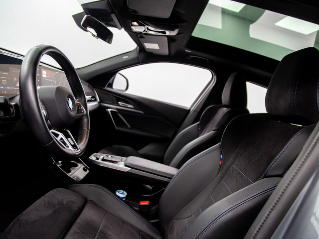 BMW X2 sDrive18d color Gris. Año 2024. 110KW(150CV). Diésel. En concesionario Móvil Begar Alicante de Alicante